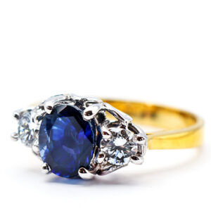 1.61 CRt BlueSapphire and diamond ring by Aviyanka_IMG_4796_wht_bk